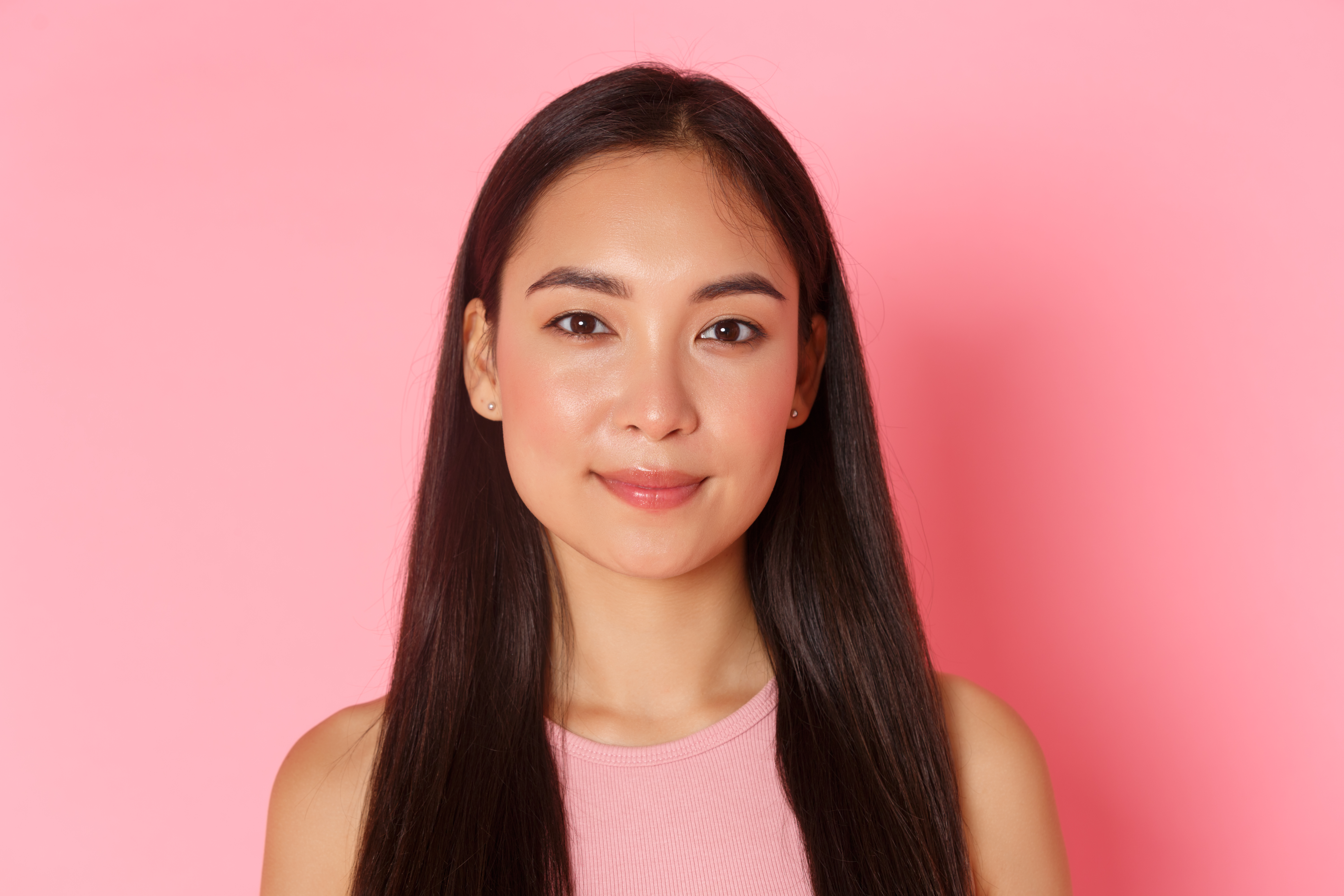 portrait-expressive-young-woman
